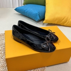 Louis Vuitton Flat Shoes